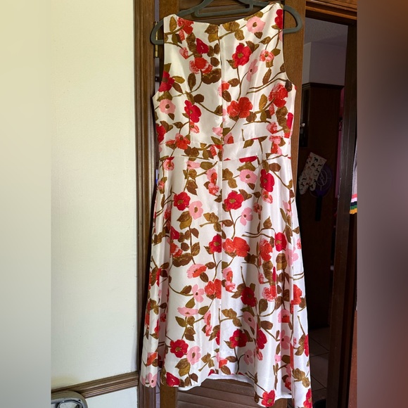 NWOT Banana Republic silk dress. Floral pattern a-line size 8 - Picture 2 of 4